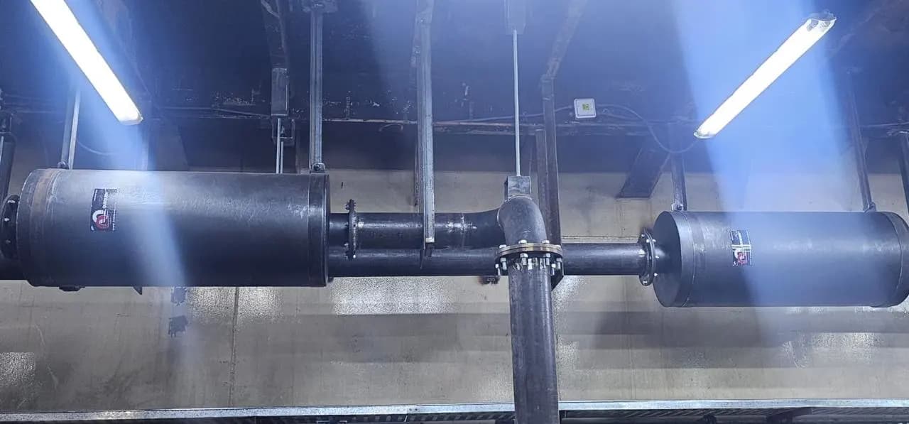 Sistema de Escape Industrial Instalado